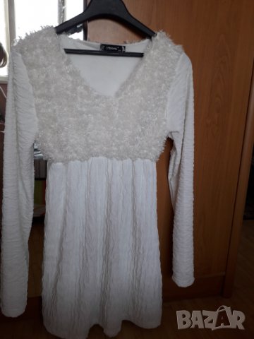 Блуза туника бяла с пухкаво деколте размер Л-ХЛ