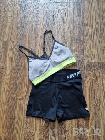 Страхотен дамски сет клин и бюстие топ NIKE размер XS / S , снимка 2 - Корсети, бюстиета, топове - 51174472