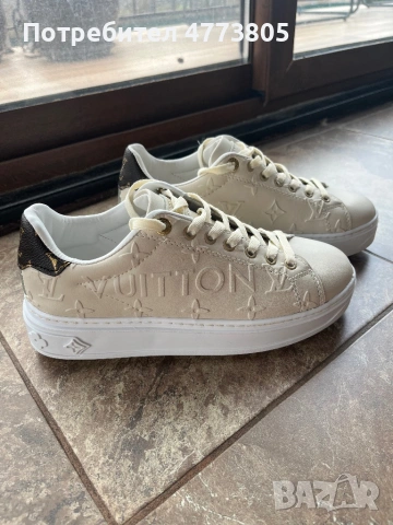 Кецове - Louis Vuitton Time Out.