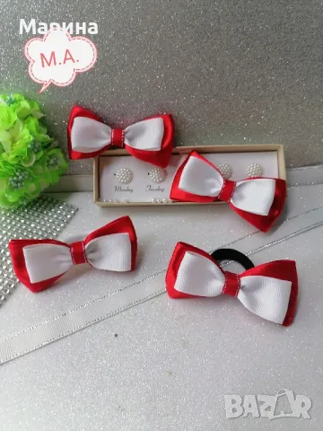 Панделка за коса в бяло и червено.