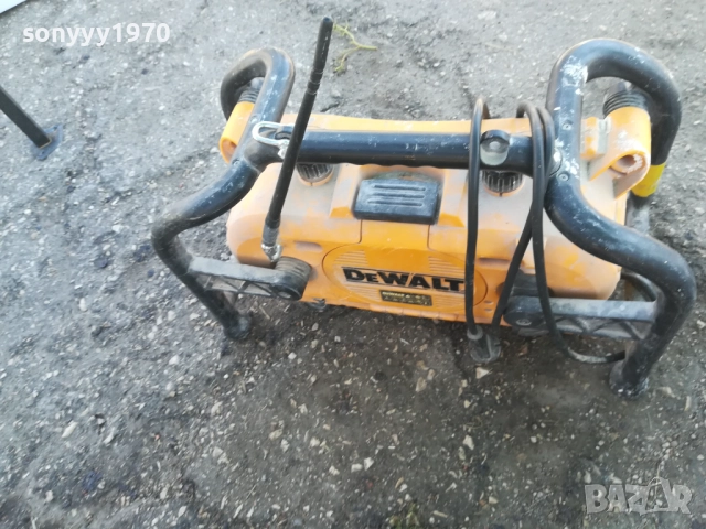 dewalt 1212251640М, снимка 8 - Радиокасетофони, транзистори - 52752659