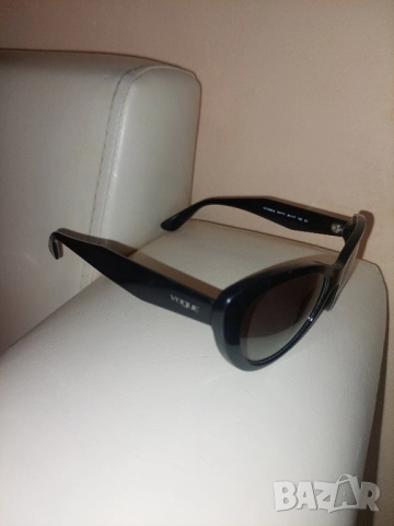 Дамски слънчеви очила Vogue , снимка 3 - Слънчеви и диоптрични очила - 52203459