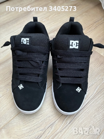 Кецове DC Shoe Company, снимка 2 - Кецове - 51824712