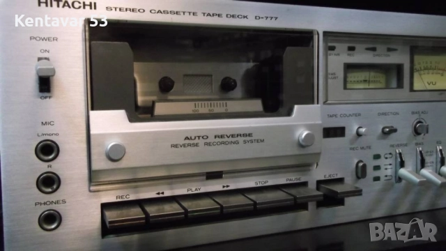 Касетъчен дек Hitachi D-777 - сребрист