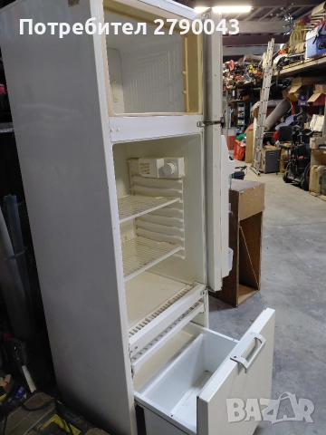 хладилник с фризер , снимка 4 - Хладилници - 52702957