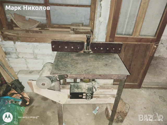 Дърводелска фреза (двуфазна/220V) в добро състояние + набор ножове