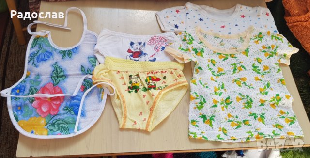 Бебешки тениски гащи лигавче 5 броя 1 год, снимка 1 - Комплекти за бебе - 36616205