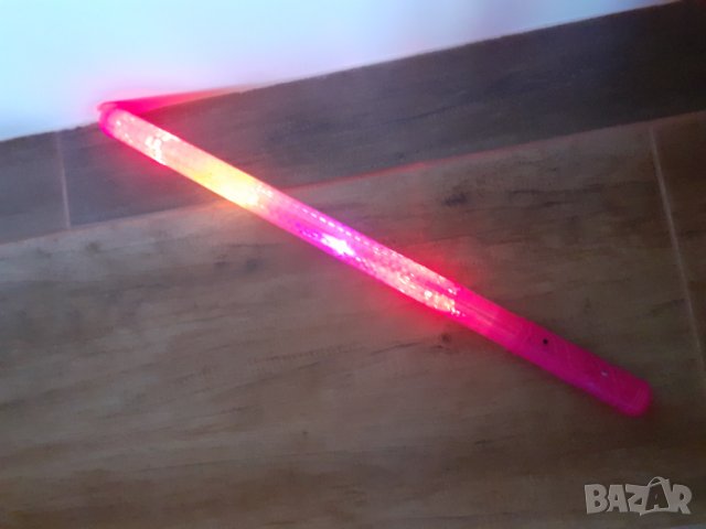 Детски светещ LED лазерен меч в Електрически играчки в гр. Шумен -  ID37460073 — Bazar.bg