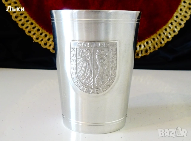 Калаена чаша за вино,дракон,щит. 