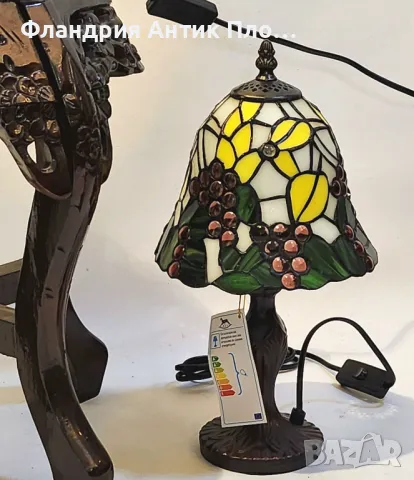 Настолна лампа в стил Тифани – модел „Слънчогледи и грозде“, снимка 3 - Настолни лампи - 49621628