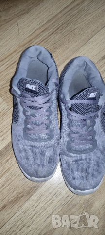Nike 45 сиви маратонки оригинал, снимка 3 - Маратонки - 38706457