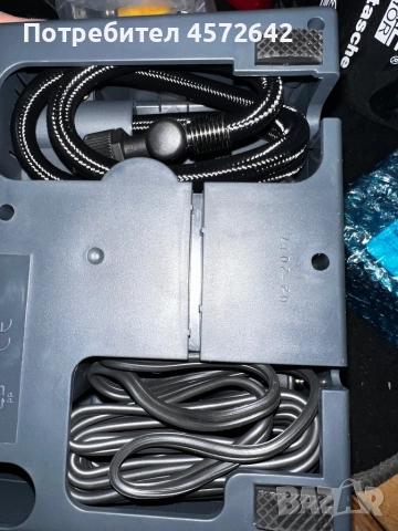 Автомобилен компресор+пяна,аптечка и триъгълник, снимка 3 - Аксесоари и консумативи - 52234745