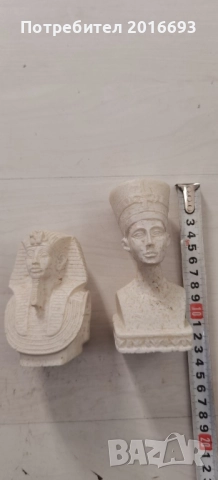 Лот мраморни статуетки.