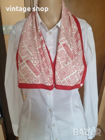 Копринен шал(фишу) на бранда Love Moschino, снимка 4 - Шалове - 53929383