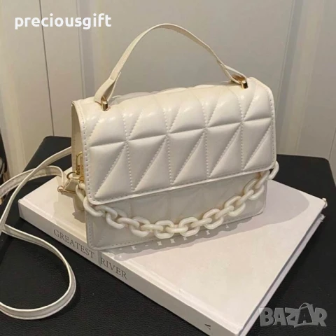 Дамска бяла чанта
