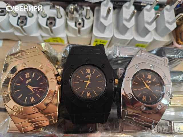 Газова запалка с вграден кварцов часовник 