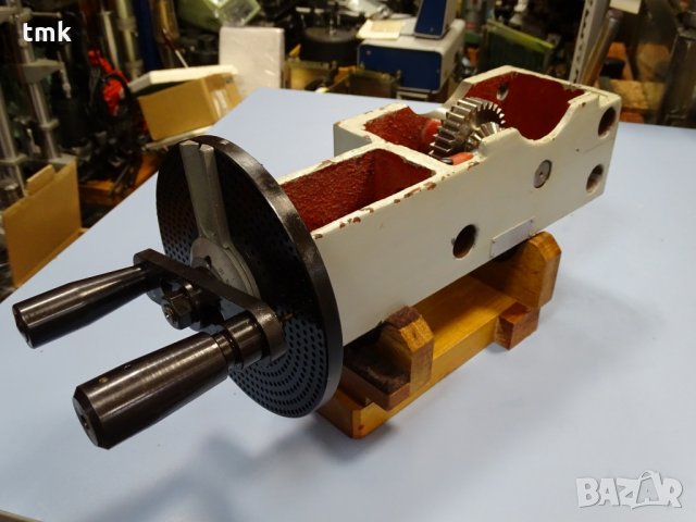 Приспособление делително за фреза TOS, снимка 3 - Резервни части за машини - 31346622