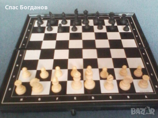 Продавам почти неупотребяван магнитен шах, снимка 2 - Шах и табла - 53101530