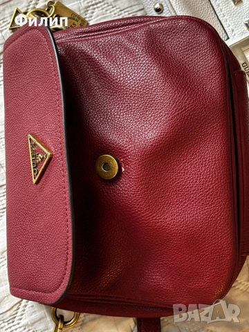 Чанти Guess, снимка 3 - Чанти - 53927483