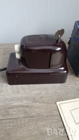 Стар детски кинопроектор DUX KINO, снимка 5 - Антикварни и старинни предмети - 48155643