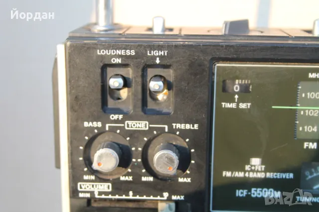 Радио ''Sony Captain 55'', снимка 2 - Радиокасетофони, транзистори - 48757597