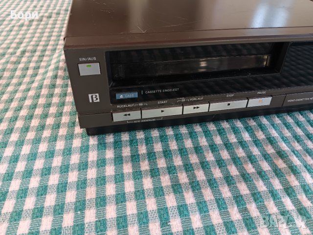 Betamax Universum VR 2836 Видеорекордер, снимка 2 - Плейъри, домашно кино, прожектори - 42565276