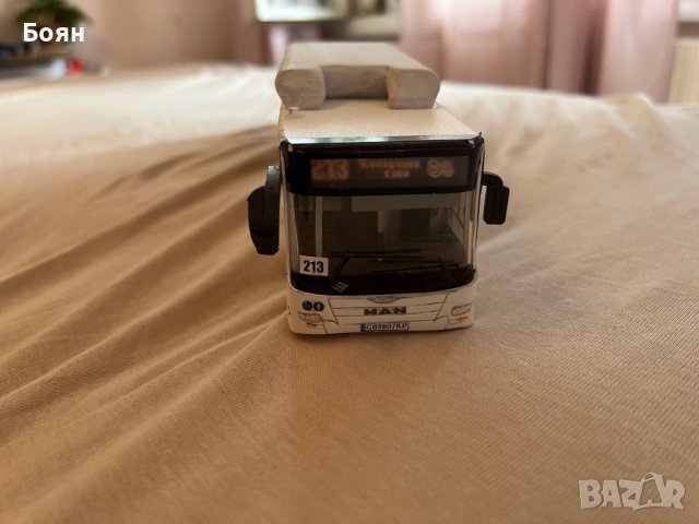 автобуси макети играчки