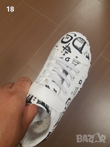 Обувки, снимка 3 - Дамски ежедневни обувки - 40373331