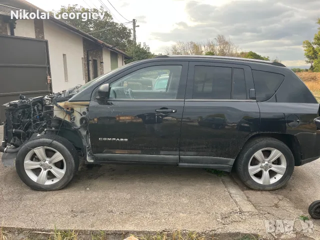 Jeep Compass 2,2 cdi OM 651 на части, снимка 2 - Автомобили и джипове - 56342760