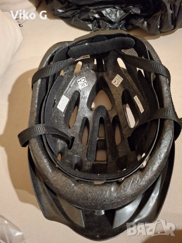 велосипедна каска Raleigh Infusion, черна и сребриста, снимка 3 - Аксесоари за велосипеди - 52830744