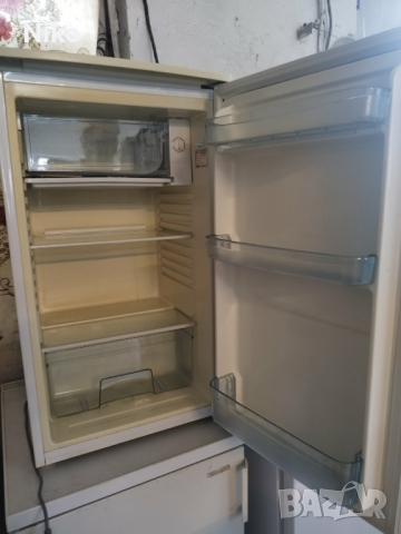 Малък хладилник с камера Exquisite , снимка 2 - Хладилници - 44725281