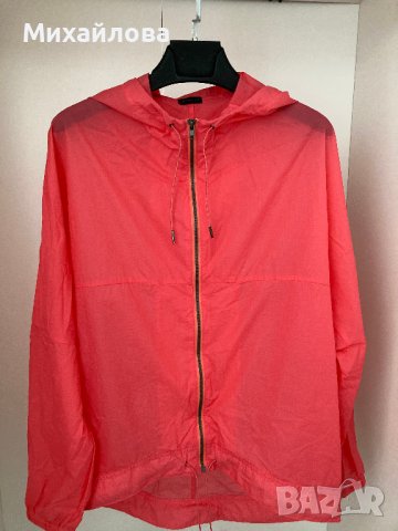 Дъждобран на Oysho, розов, размер М, оригинален, снимка 2 - Спортни екипи - 37344469