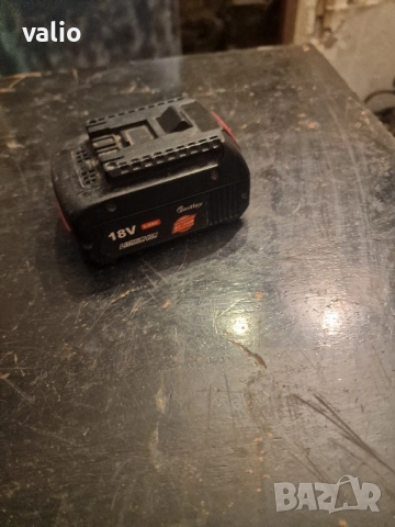 Батерия BOSCH 18v 5ah, снимка 3 - Винтоверти - 51505900