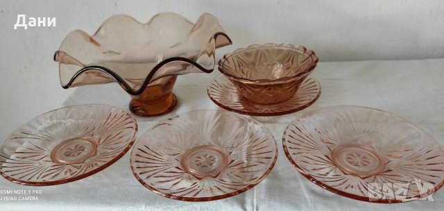 Сервиз за десерти.