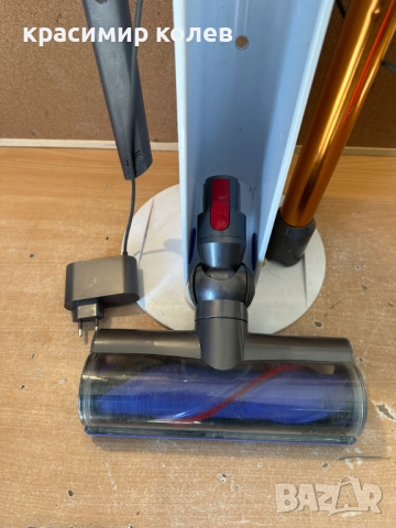 акумулаторна прахосмукачка "DYSON V10", снимка 4 - Прахосмукачки - 52915367