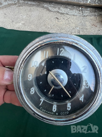 Продавам часовник от волга газ 21 , снимка 1