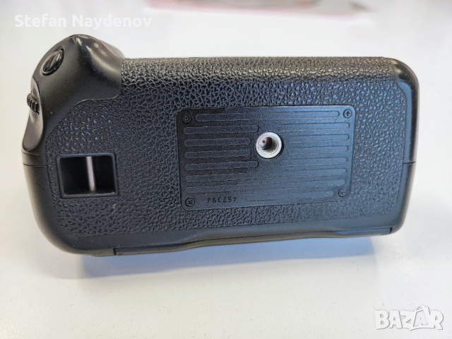 Canon BG-E2N Battery Grip, снимка 9 - Батерии, зарядни - 44558535