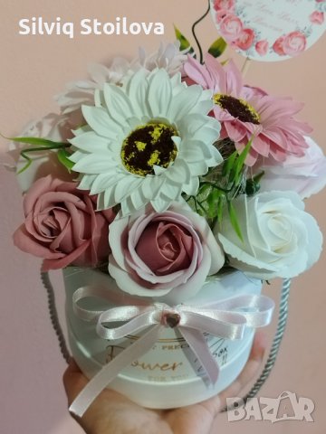 Луксозна кутия със сапунени цветя, снимка 3 - Подаръци за жени - 38515505