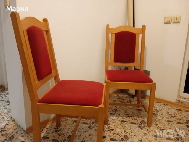 Масивни дървени столове 