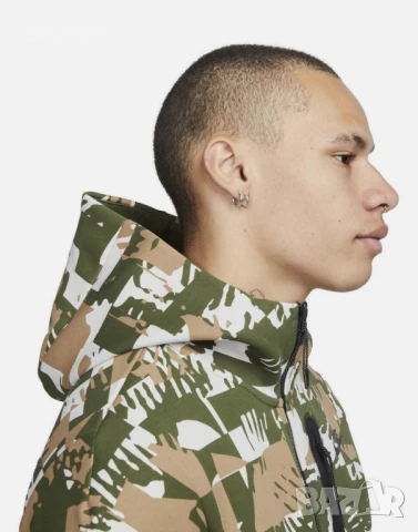 Мъжки комплект Nike Tech Fleece Camo Rough Green Bone - размер S, снимка 3 - Спортни дрехи, екипи - 50490811