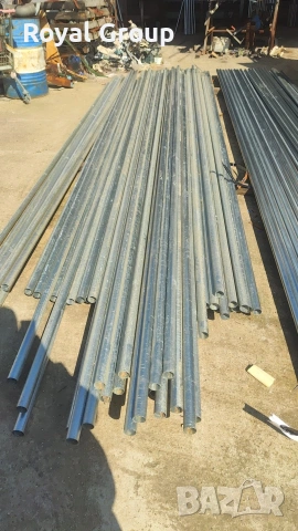 Поцинковани тръби - колове за ограда със 3 дупки двустранно. 
Дължина 2 м
Дебелина 2 мм
Ф - 4.1 см
, снимка 5 - Огради и мрежи - 54161585