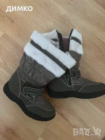 Чисто нови детски ботушки