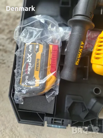 Диамантено-пробивна бормашина DeWALT, снимка 6 - Диамантени и режещи инструменти - 56184309
