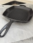 Професионален Чугунен Тиган Le Creuset Signature Square Skillet Grill 26см, 20183.26.00 / 00422!, снимка 1