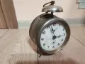 Стар работещ будилник, снимка 3