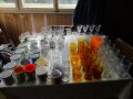 Чаши и сервизи стъклени, порцеланови и пластмасови разнообразни, и метални канчета, снимка 1 - Чаши - 31542829