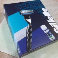 Комплект "Gillette Classic + Sensitive Set" за бръснене нов, снимка 2 - Други - 39156324