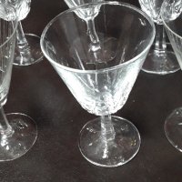 Кристални  чаши със столче, снимка 2 - Чаши - 42280635