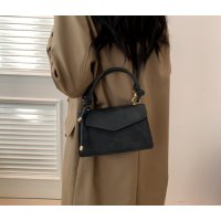 Малка дамска чанта с къса дръжка с възли, снимка 3 - Чанти - 44324378