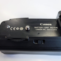 Canon BG-E2N Battery Grip, снимка 4 - Батерии, зарядни - 44558535